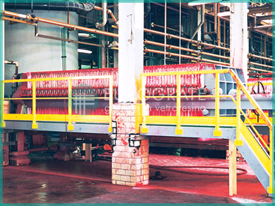 safety handrails for self-supporting structures in the paper industry
